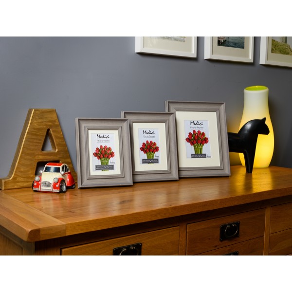 Medici Grey Frame With Mount 6 X 4