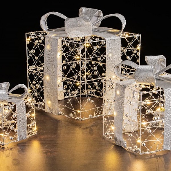 The Grange Collection Christmas Set Of 3 Boxes 10,15,20cm